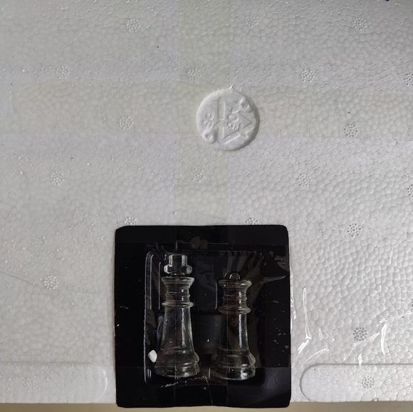 Cardinal Glass Chess & Checker Set, w/Glass Board, Unused, Complete - Picture 5 of 9